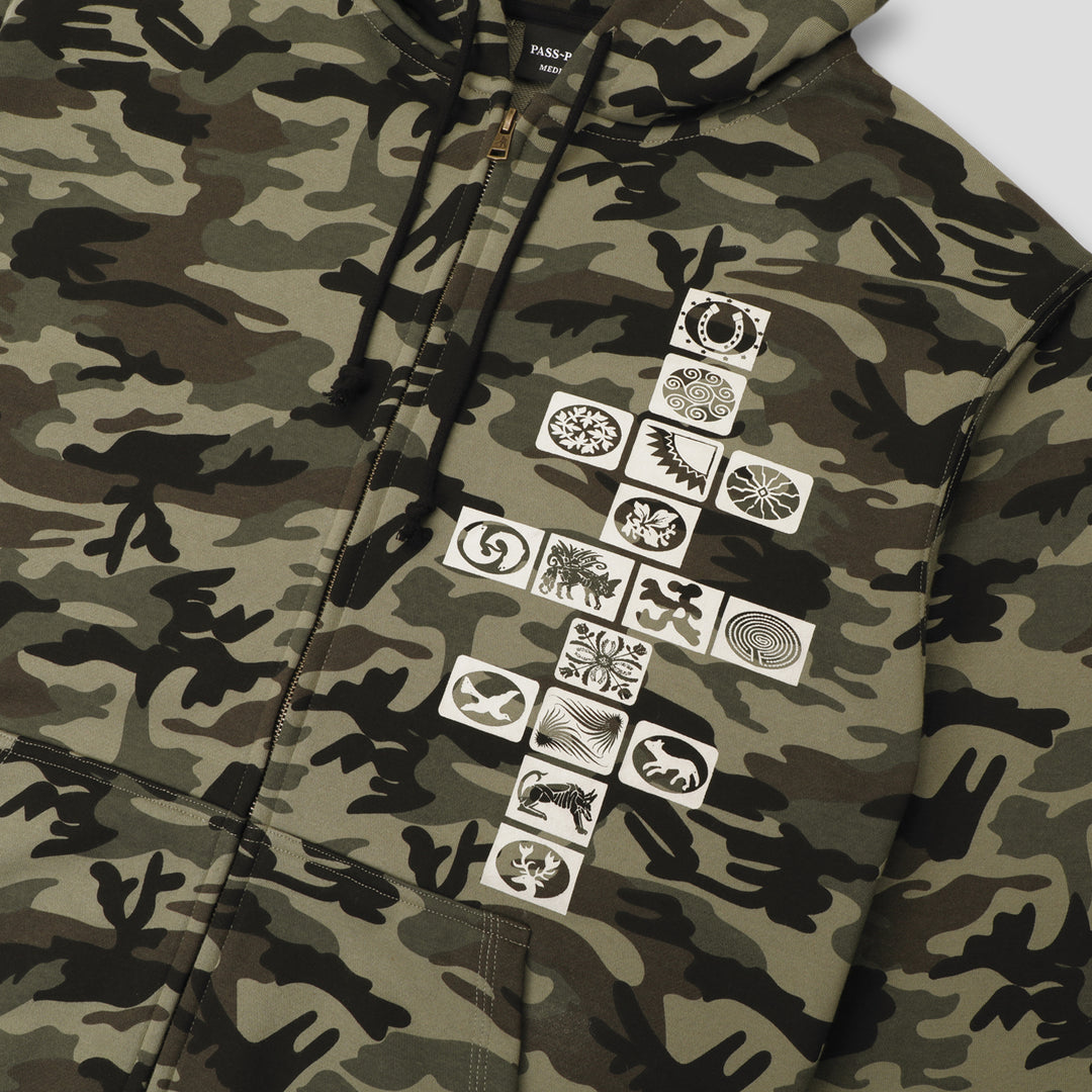 Passport Kollaasi Zip Hoodie - Woodland Camo