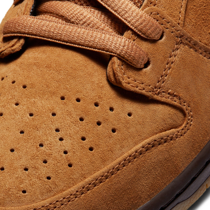 Nike SB Dunk Low Pro - Wheat / Flax / Borogue