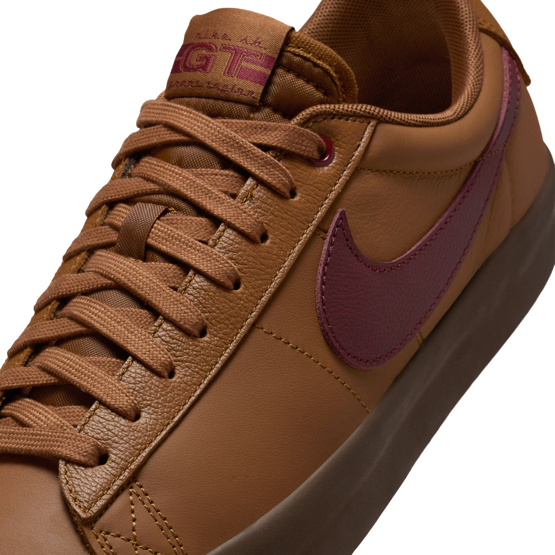 Nike SB Blazer Low Pro GT - British Tan / Team Red