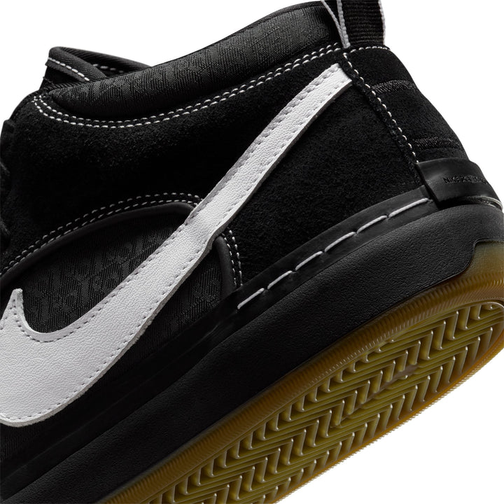 Nike SB React Leo - Black / White / Gum