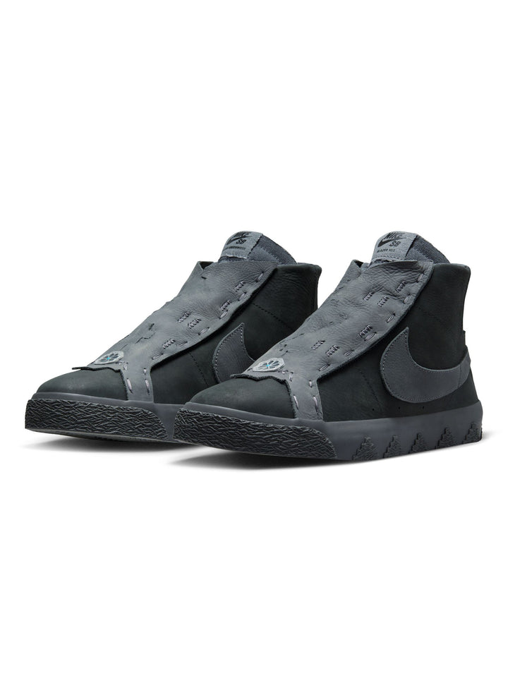 Nike Zoom Blazer Mid Qs - Anthracite / Dark Smoke Grey Di’orr Greenwood