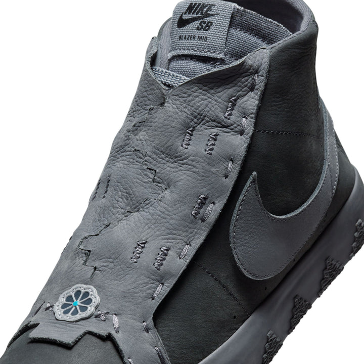 Nike Zoom Blazer Mid Qs - Anthracite / Dark Smoke Grey Di’orr Greenwood