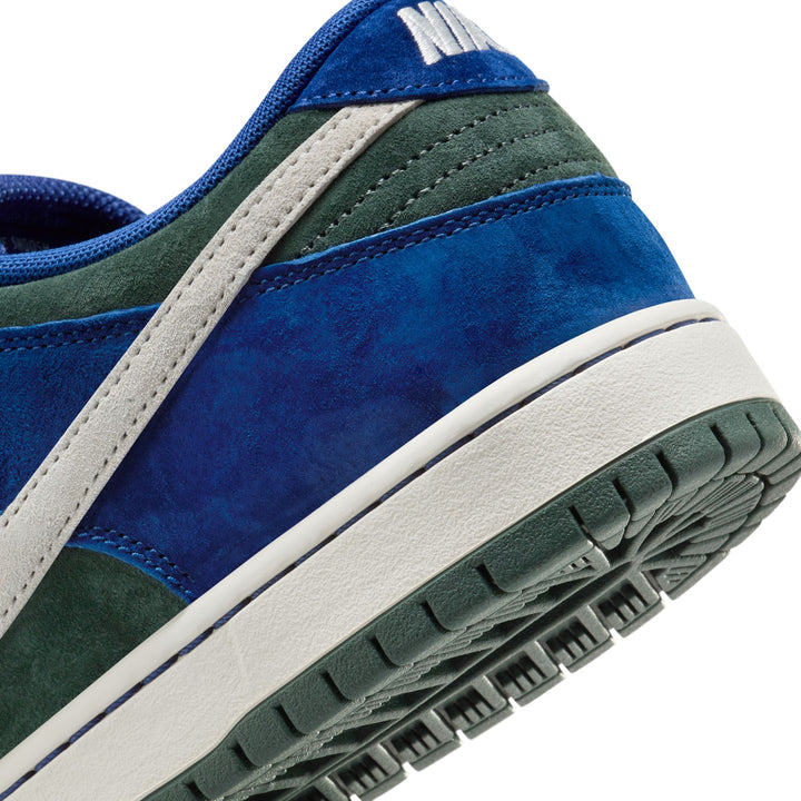 Nike SB Dunk Low Pro - Deep Royal / Vintage Green