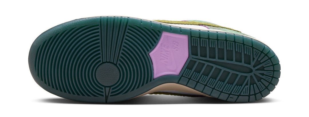Nike SB Dunk Low Pro QS (Chameleon) - Oil Green / Desert Moss / White Vert Petrol
