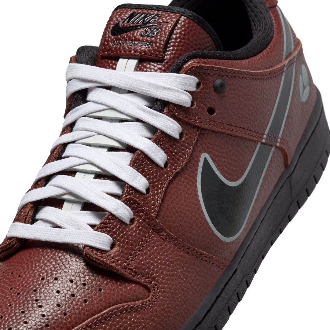 Nike SB Dunk Low Pro - Limosine Dark Pony / Black / Silver