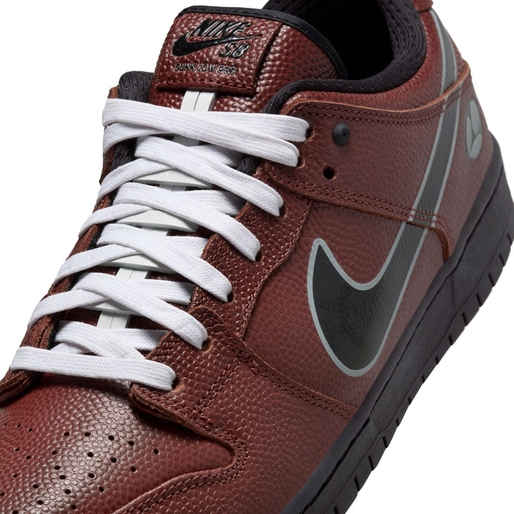 Nike SB Dunk Low Pro - Limosine Dark Pony / Black / Silver