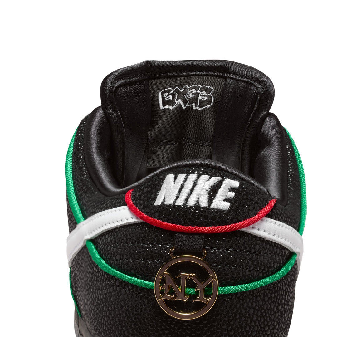 Nike SB Dunk Low Pro QS - Bronx Girls Skate