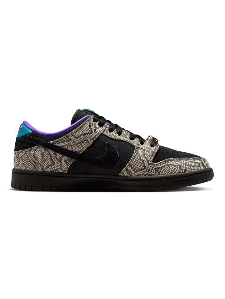 Nike SB x Dashawn Jordan Dunk Low Pro - String Black / Bright Spruce / Fierce Purple