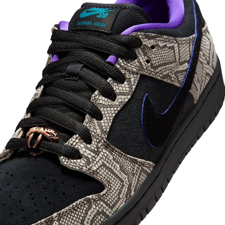 Nike SB x Dashawn Jordan Dunk Low Pro - String Black / Bright Spruce / Fierce Purple