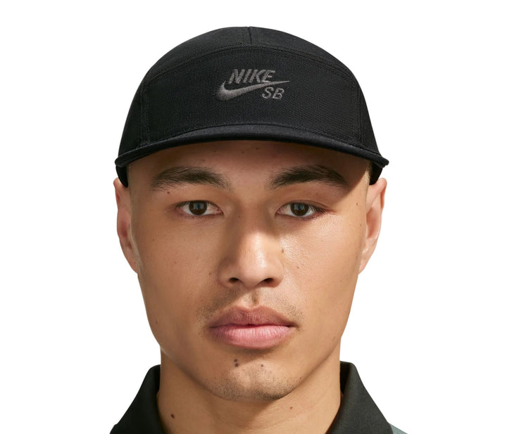 Nike SB Fly Unstructured Skate Cap - Black / Smoke Grey