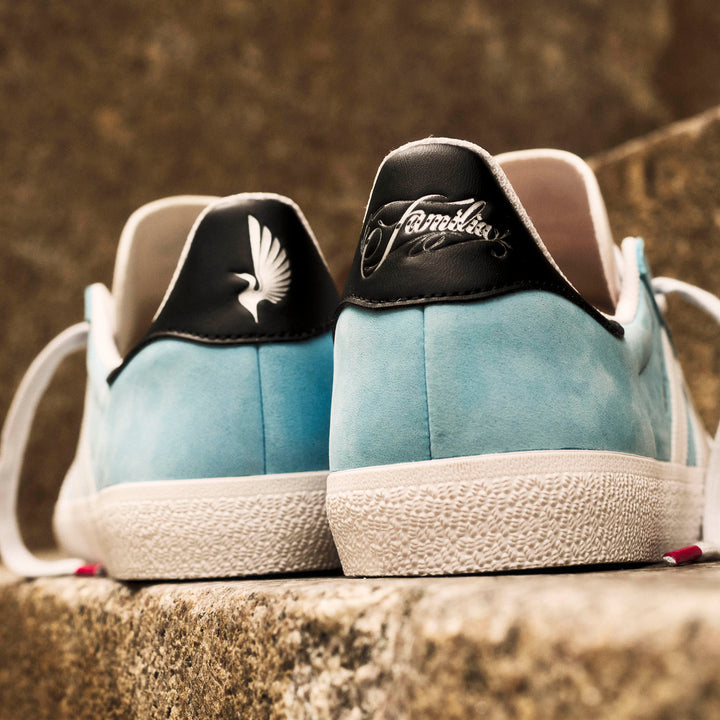 Adidas MNUFC Familia Gazelle - Lt Blue / White / Black