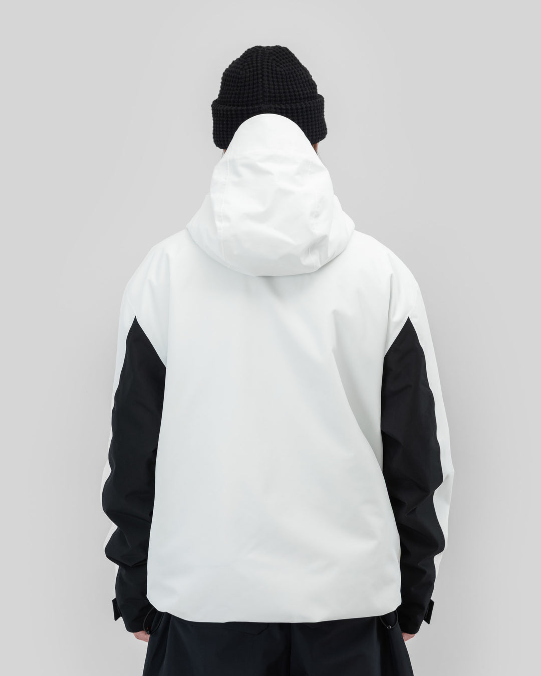 Beyond Medals Cargo 2L Jacket - White