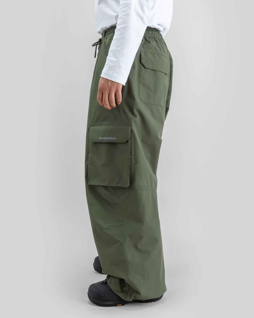 2027 Beyond Medals Park Pants Cargo 2L - Dark Green