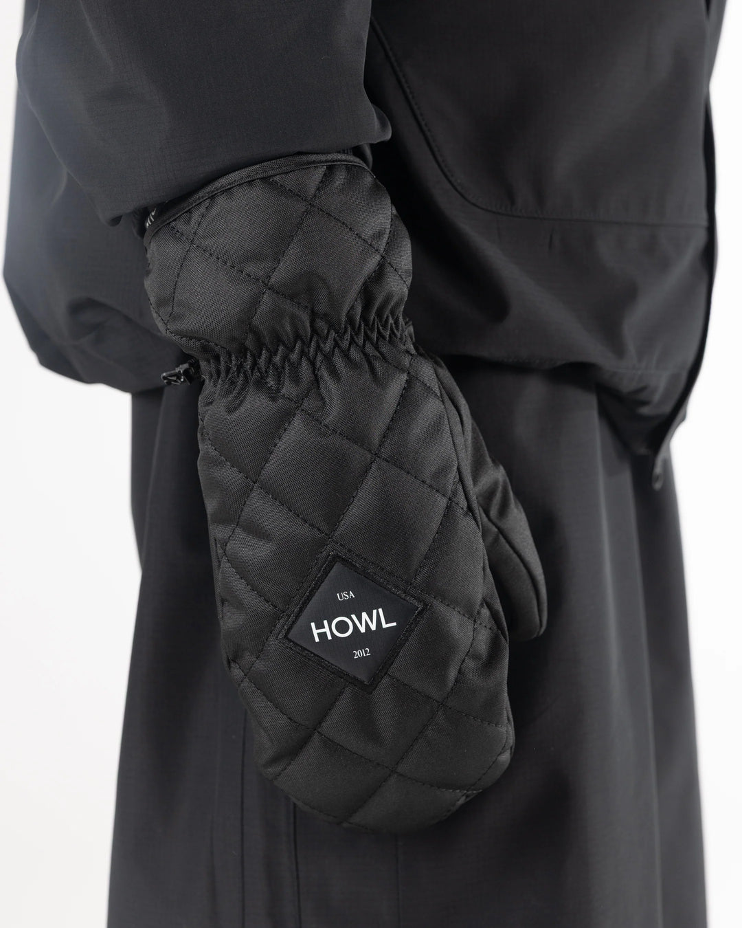 2027 Howl Quilted Mitt - Black