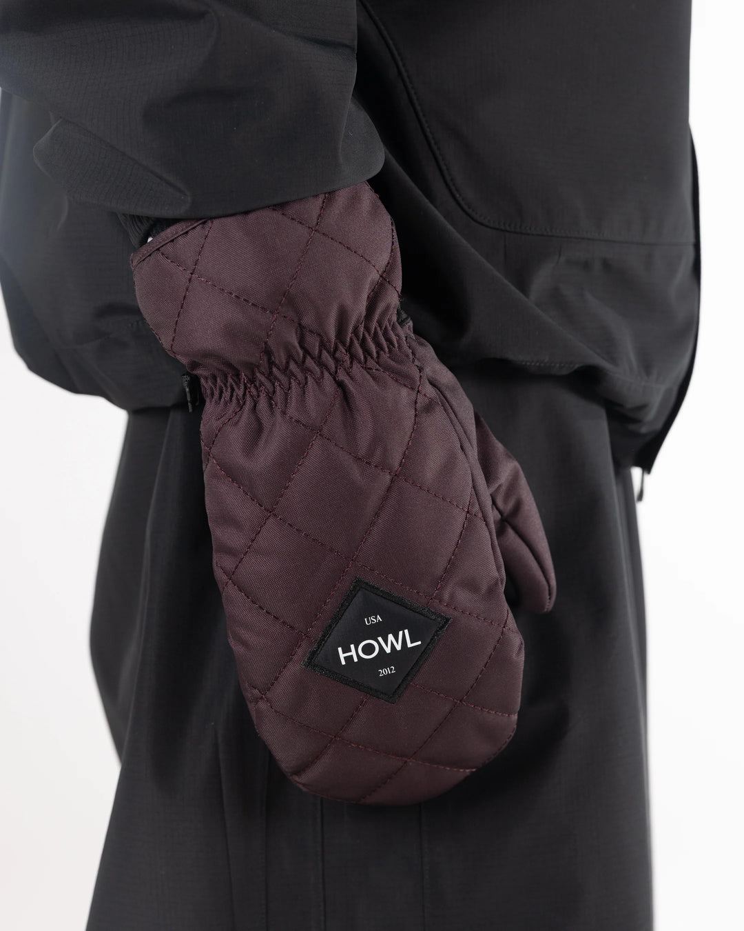 2027 Howl Quilted Mitt - Plum
