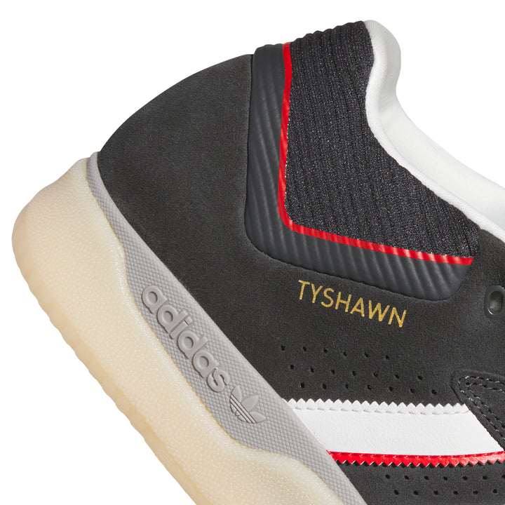 Adidas Tyshawn Pro - Carbon / Crystal White