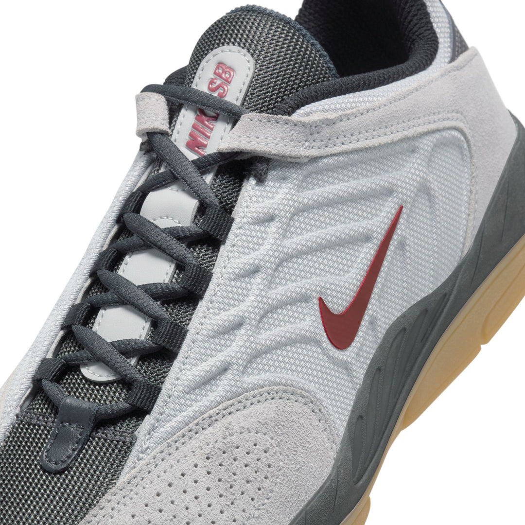 Nike SB Vertebrae - Lt Smoke Grey / Dk Team Red