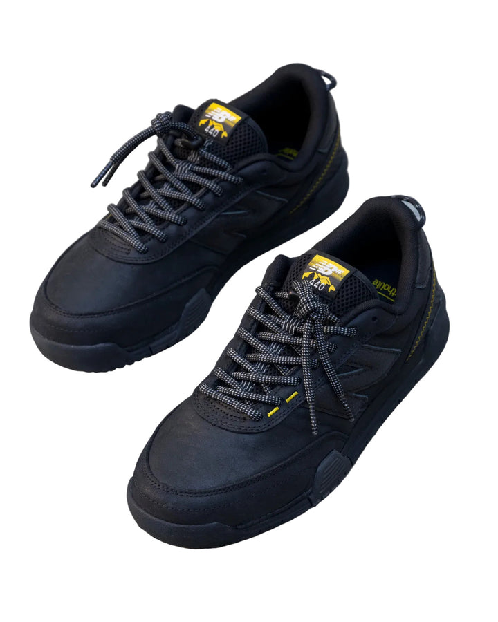 New Balance Numeric 440 v2 Trail Low Wide - Black / Black