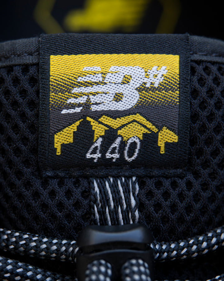 New Balance Numeric 440 v2 Trail Low Wide - Black / Black