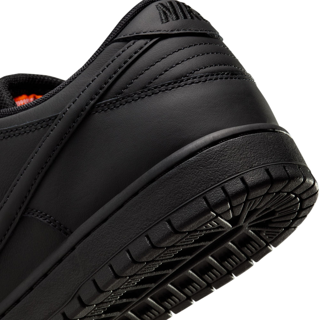 Nike SB Dunk Low Pro ISO - Black / Black / Black
