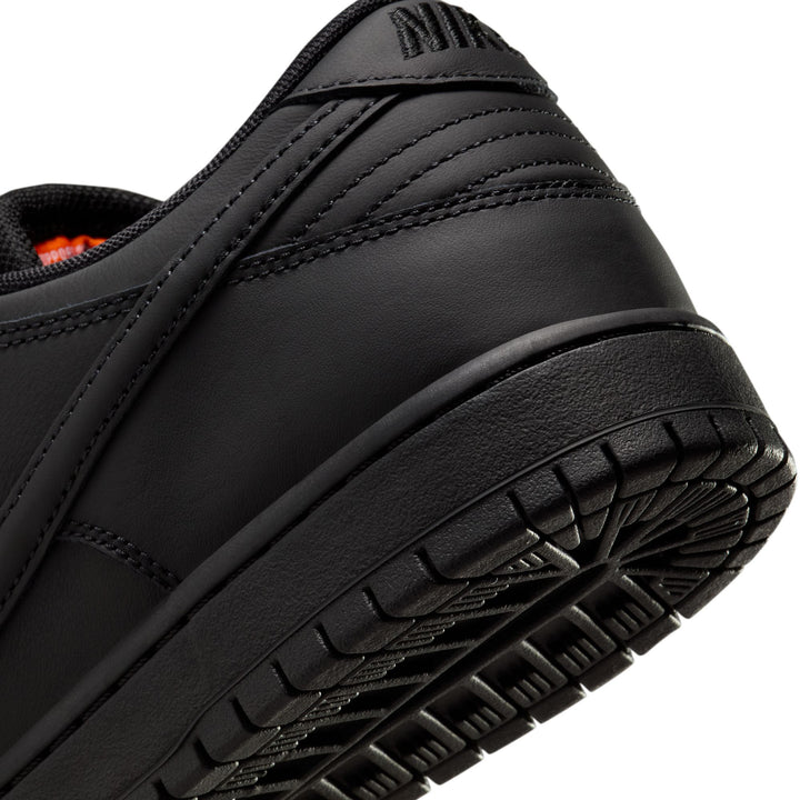 Nike SB Dunk Low Pro ISO - Black / Black / Black