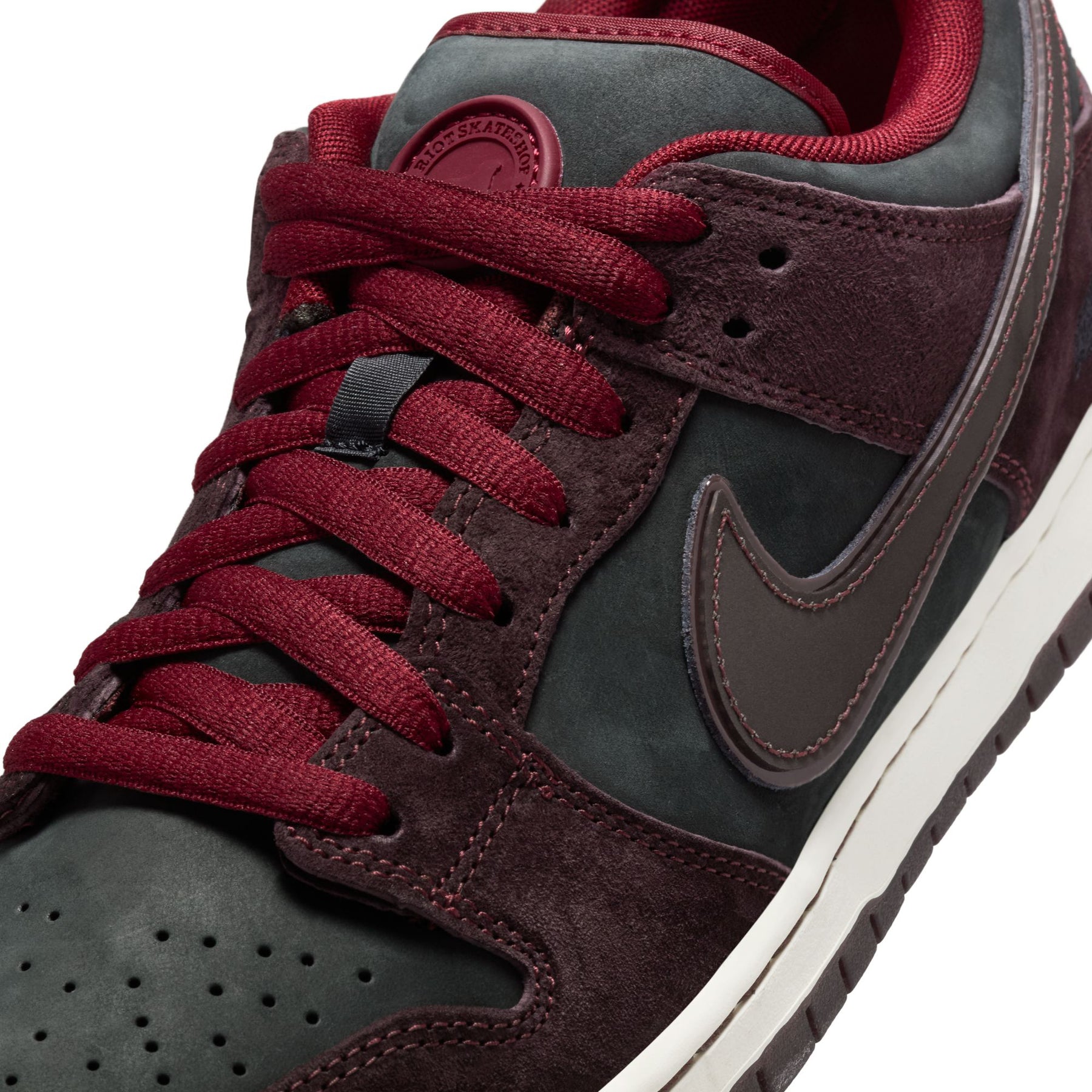 Nike SB Dunk Low Pro QS - Mahogany Riot Skateshop – Civil