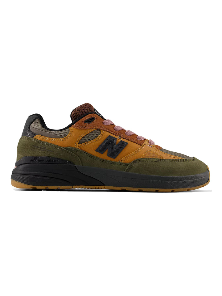 New Balance Numeric x Mike Gigliotti Reynolds 933 - Brown / Pink