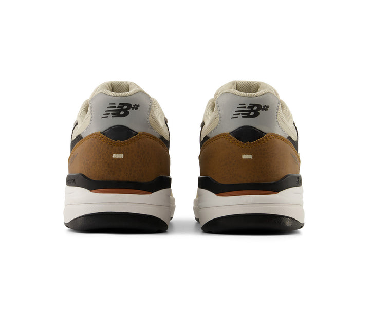 New Balance Numeric Reynolds 933 - White / Brown