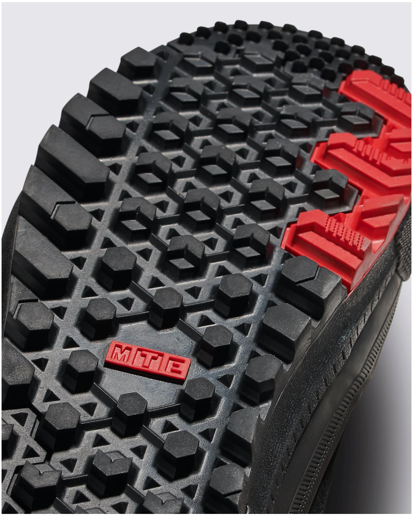 MTE Half Cab GORE-TEX Insulated Shoe in Black | Vans